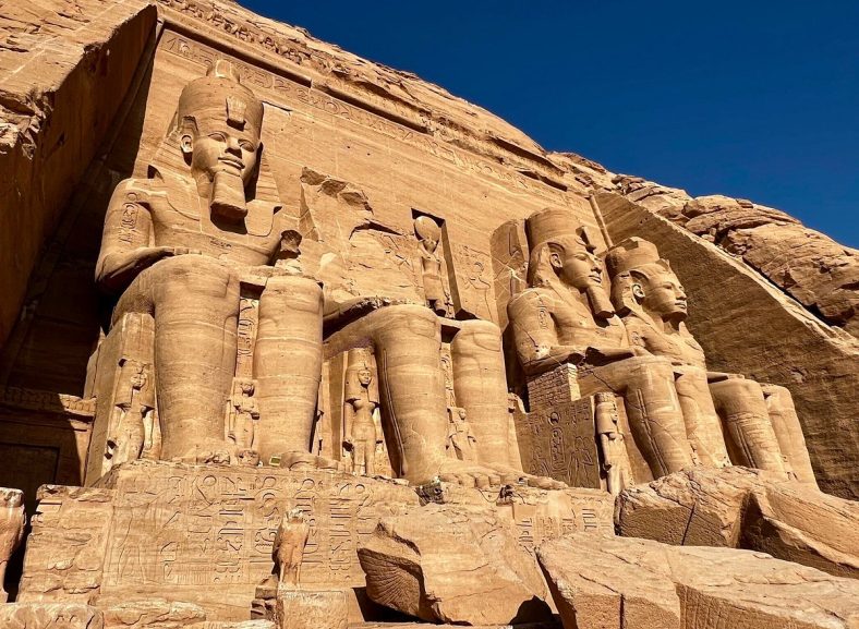 wisata mesir abu simbel